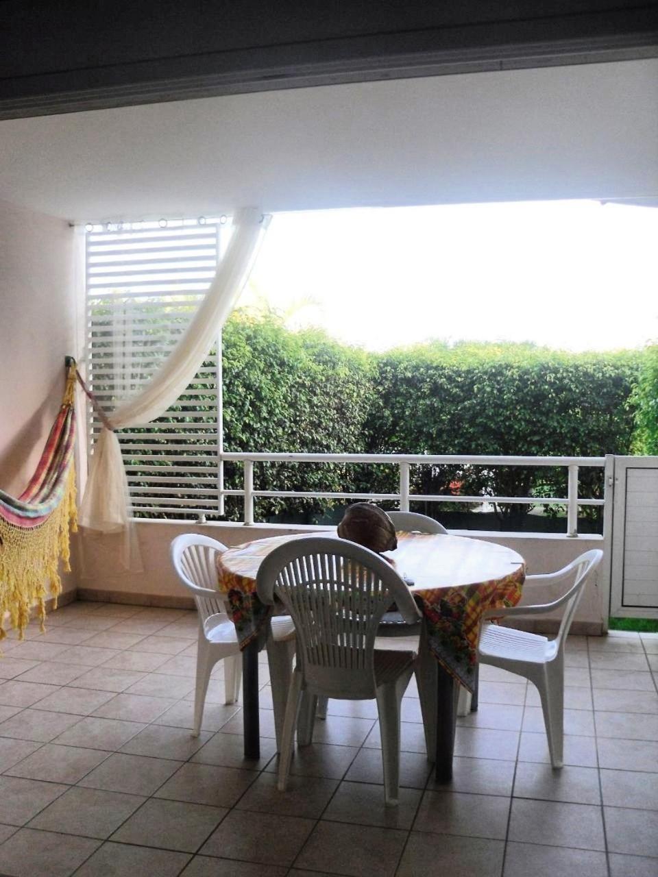 Du Cote De Sainte-Anne Διαμέρισμα Εξωτερικό φωτογραφία